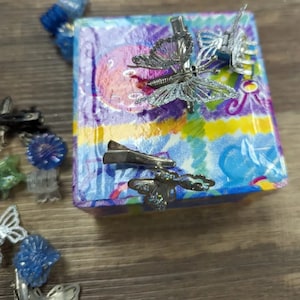 Vintage 90’s  butterfly clips / mini jaw claw clips hair accessories lot of 35