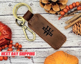 Personalisierter Leder Schlüsselanhänger, individuell gravierter Schlüsselbund, Monogramm-Schlüsselring, Geschenk für ihn sie, 3