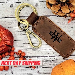Personalized Leather Keychain For Women, Custom Key Fob For Her, Leather Wristlet Keychain Personal Birthday & Bridesmaid Gift • &quot;Loop&quot;