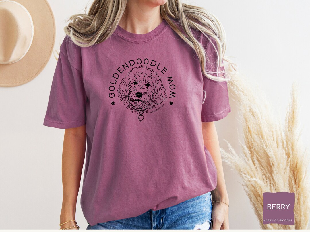 Goldendoodle Doodle UFO Selfie T-Shirt