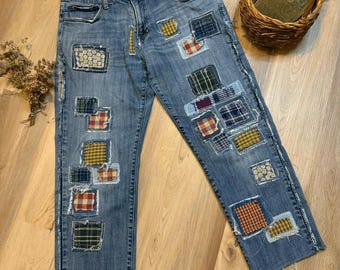 Jean patchwork recyclé, denim cottage, raccommodage visible, jambe droite effet vieilli, pièce unique retravaillée