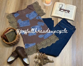 Chemise patchwork marron recyclée | Patchs en jean et haut en dentelle au crochet