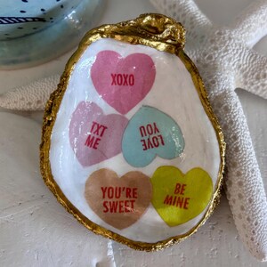 Candy Hearts Oyster Shell Trinket Dish: Valentine&#39;s Day Coastal Decor