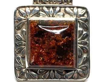 Pendentif en ambre et argent