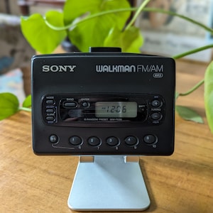 Sony WM-FX28 Cassette Player and AM/FM Radio - Vintage Analog Audio