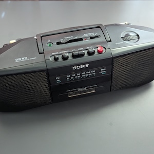 Vintage Sony Boombox CFS-B15 Portable Cassette Player and Radio AM/FM | Great Size and Portability