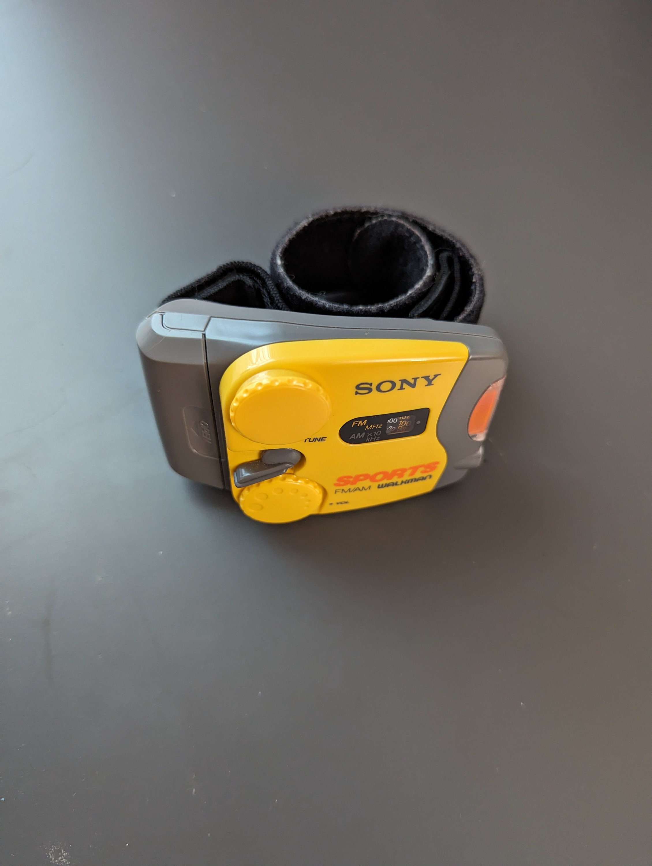 ラジオ・コンポ SONY SPORTS SRF-M78 Amazon.com: Sony Portable Sports AM/FM Radio (SRF-M78