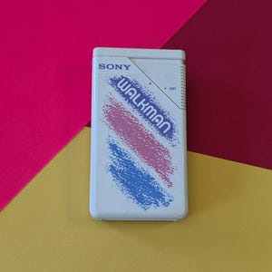 White Sony Portable FM Stereo Radio Walkman SRF-16W | An 80s Classic Light Radio
