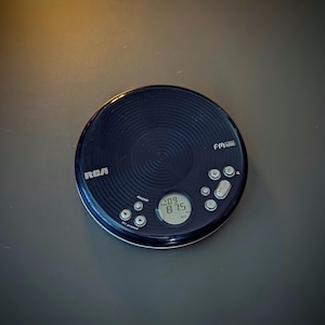 RCA RP2710 Personal CD Player with FM Tuner | Portable Music Player | Tested & Working | Vintage Electronics