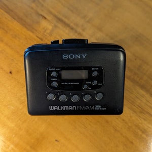 Vintage Sony WM-FX211 Cassette Player | 1995 | FM/AM Radio | Anti-Rolling | Great Condition