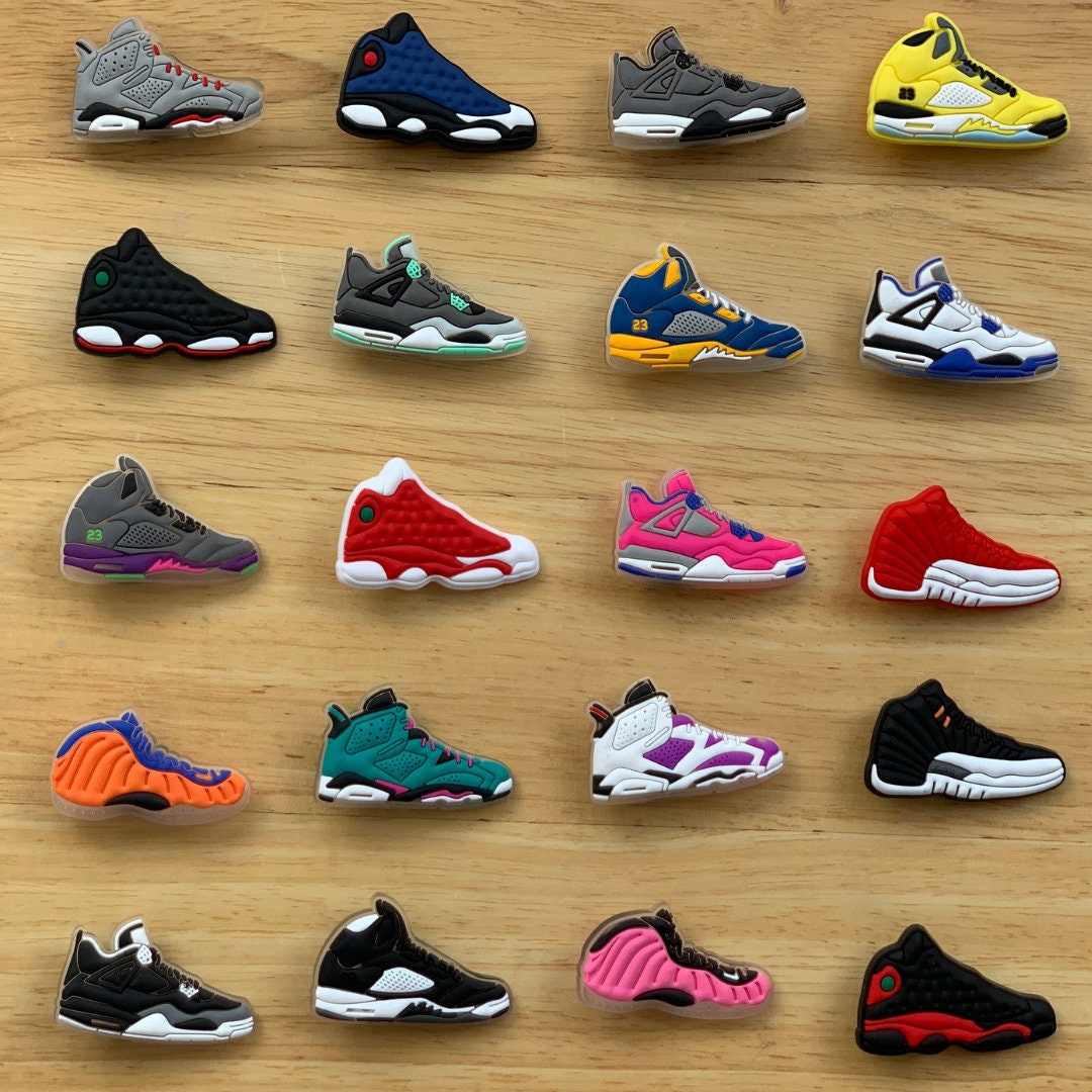 Sneaker Shoe Croc Charms Jordans Jibbitz Basketball Clog Pins Retros Foamposite Running Shoe