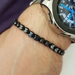 Handcrafted Matte Hematite Macramé Bracelet for Men – Stylish and Adjustable Wristwear