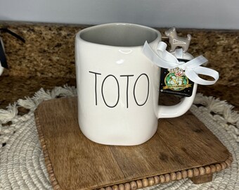 Rae Dunn Wizard of Oz White And Gray TOTO with TOTO statute on the Handle NEW