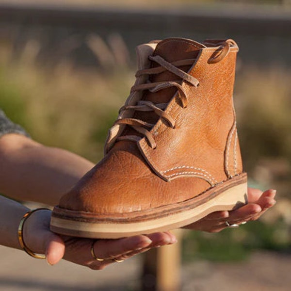 Chaussures en cuir Camel haut de gamme