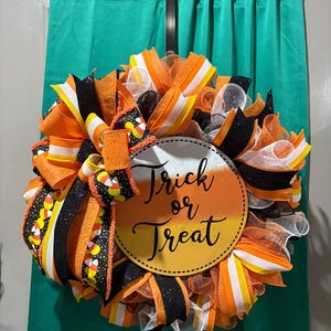 Halloween Wreath, Candy Corn Wreath, Trick Or Treat Wreath, Halloween Decor, Spooky Season Decor, Scary Wreath, Spooky Wreaths