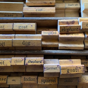 Vintage boerderij dierenstempel houten handvat rubberen stempel Ambachtelijke cadeaukaart maken Bullet Journal Schapen Kip Hondenhok Mensen Uil Vogel Bloem Muis