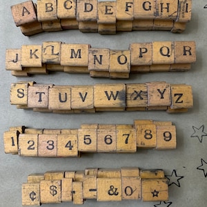 Conjunto de carimbos de madeira vintage, alfabeto, letras de números ABC, carimbos para artesanato, símbolos de scrapbooking, cifrões, projetos de arte em blocos de madeira vintage antigos