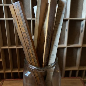 Vintage reclame houten linialen Vintage tekenregel Vintage houten linialen voor houten stempel en knutselen adelaar grote potloodadvertentielinialen