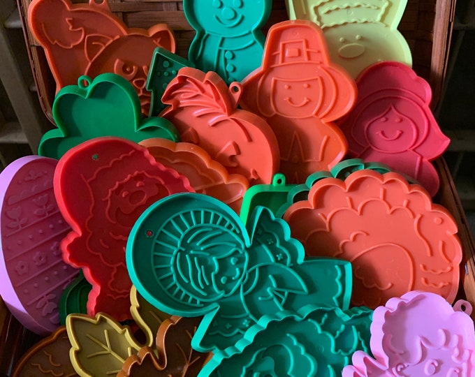 Vintage Plastic Cookie Cutters Vintage Cutters for Biscuit Donut Cookie