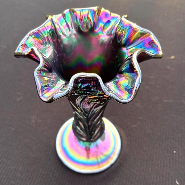 Vase trompette en verre Fenton Daffodil Amethyst Carnival