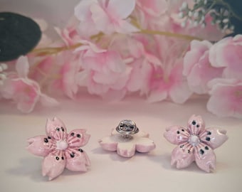 Épingle de fleurs de cerisier, décor en céramique de Sakura, cadeau unique mignon de poterie rose