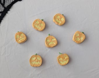 Handmade Ceramic Pumpkin Magnets – Mini Halloween Jack-o'-Lantern, Spooky Ceramic Fridge Magnets, Fall Pumpkin Decor, Unique Cute Gift