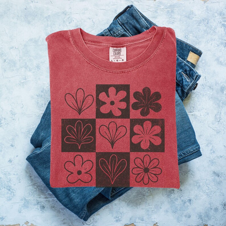 Checkered Flowers Comfort Colors® Shirt, Retro Floral Shirt, Boho Flowers Tshirt, Wildflower Tee, Trendy Oversized Tee, Botanical Shirt Gift Crimson