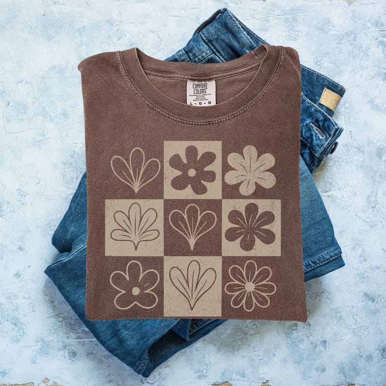 Checkered Flowers Comfort Colors® Shirt, Retro Floral Shirt, Boho Flowers Tshirt, Wildflower Tee, Trendy Oversized Tee, Botanical Shirt Gift Espresso