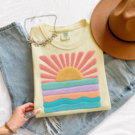 Sun Shirt Comfort Colors®, Trendy Aesthetic Sun Tee, Beach Vacation Gift, Boho Nature Tee, Summer Trip, Faux Yarn Print Not Real