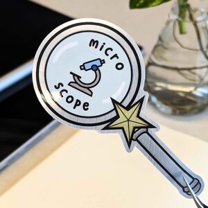 Loupe pour microscope | Sticker vinyle imperméable | Punny science cadeaux chimie biologie étudiant biomédical | Etoiles Sailor Moon