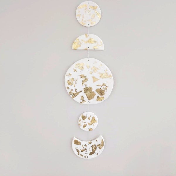 Sculpture murale décoration intérieure blanc feuilles d'or suspension formes géométriques ronds minimaliste art bijou mural made in france