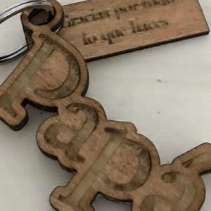 Llavero de madera personalizado con nombre, etiqueta adicional opcional para mensaje, tarjeta de lugar para boda, regalo de boda, Primera Comunión, mejor amigo
