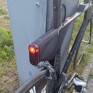 Rear storage box CANYON SPEEDMAX Garmin VARIA Closure