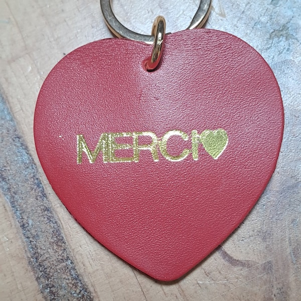 Porte-clés coeur personnalisable en cuir upcyclé