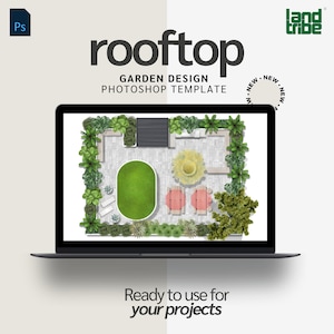 Puede incluir: Una pantalla de computadora portátil que muestra una plantilla de diseño de jardín en la azotea. El diseño incluye un césped ovalado de color verde, un patio con muebles y varias plantas y árboles. El texto "rooftop" y "GARDEN DESIGN PHOTOSHOP TEMPLATE" se muestra en la pantalla.