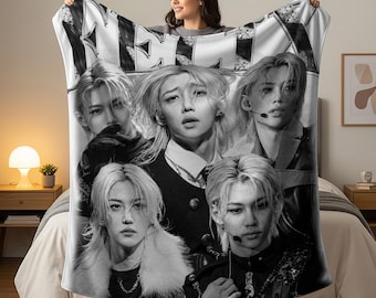 Stray Felix Bootleg K-Pop Sherpa Fleece Blanket, Cozy Stay Decor Gift for Fans, Bedroom Bedding, Unique Keepsake, Kpop Fun Gift