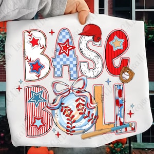 Może przedstawiać: Biały wz&oacute;r z motywem baseballu ze słowem "BASEBALL" w kolorze czerwonym, białym i niebieskim. Projekt zawiera piłkę do baseballu, kij, rękawicę i gwiazdy. Litery mają r&oacute;żne wzory, w tym paski i gwiazdy.
