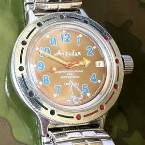 3085 WATCH- VOSTOK-WOSTOK- 2416- Russian -AUTOMATIC - AMFIBIa KOMANDIRSKIe