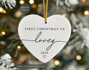 Décoration de Noël Lovey personnalisée, premier Noël personnalisé en cadeau de décoration de Noël Lovey pour un nouveau souvenir Lovey promu en cadeau de Noël Lovey