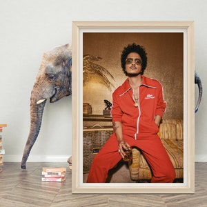 Bruno Mars Poster Wall Art / Poster minimalista del film 2023 / Poster in tela di alta qualità / Stampa del poster del cantante classico