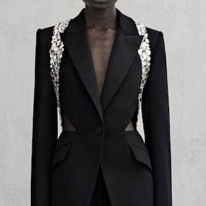 Elegant Women Black Pantsuit Set with Handcrafted Crystal Embellishments - Perfect for Special Occasions
