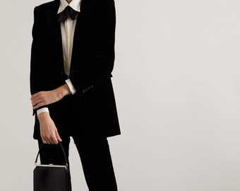 Traje de esmoquin de terciopelo negro: traje de pantalón de inspiración vintage para mujer