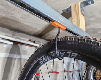 Platzsparende Fahrradhalterung Garage, bewegliche Fahrradaufhängung für enge Räume, Fahrradhaken auf Schienensystem, OHNE Profilschienen