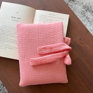 Baby Pink Book Sleeve: Padded Book Pouch with Bow