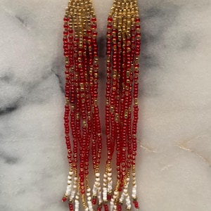 Lange oorbellen met kralen | rood wit goud geel | voetbal | cadeau| achterklep | handgemaakt