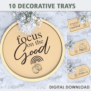 Könnte beinhalten: Zehn dekorative Holztabletts mit verschiedenen inspirierenden Zitaten. Die Tabletts sind beige mit einer hellen Holzmaserung. Die Zitate beinhalten "Today is a Great Day", "Always find a reason to smile", "Focus on the Good", "Enjoy every moment", "Life is only as good as your Mindset", und "Dream it, Believe it, Achieve it".