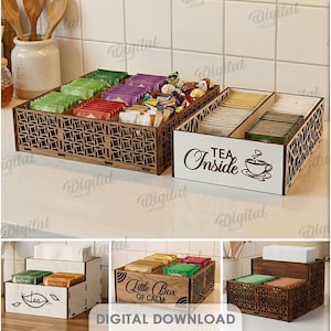 Può includere: Organizzatori di scatole da tè in legno con vari design, tra cui motivi tagliati al laser e testo come "Tea Inside" e "Little Box of Calm". Le scatole contengono bustine di tè di diversi colori. L'immagine mostra anche un'opzione di download digitale.