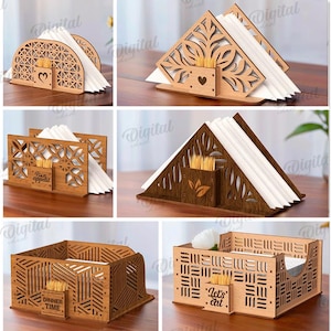 Könnte beinhalten: Eine Sammlung von zehn lasergeschnittenen Serviettenhaltern aus Holz in verschiedenen Designs. Die Halter weisen komplizierte Muster und Formen auf, mit Schlitzen für Servietten und einige mit Zahnstocherhaltern. Die Materialbreite beträgt 3 mm. Das Bild enthält auch den Text "10 DESIGNS" und "DIGITAL DOWNLOAD".