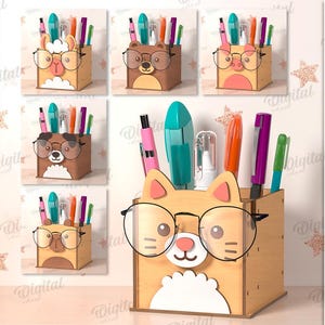 Op de afbeelding: Tien houten pennenbakjes met dierengezichten, waaronder een kat, beer en uil, allemaal met een bril. De pennenbakjes zijn gevuld met kleurrijke pennen en stiften. De materiaalbreedte is 3 mm. Digitale download.
