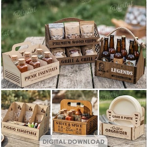 Puede incluir: Una colección de organizadores y recipientes de madera para comer al aire libre y asar a la parrilla. Incluye soportes para platos, servilletas, especias, salsas, virutas de madera y botellas de cerveza. El texto en los recipientes dice "Grill & Chill", "Picnic Essentials" y "Serving Station".